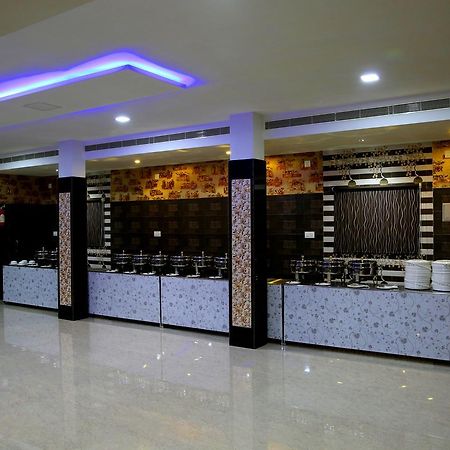 Venky'S Delight Hotel Rājahmundry Eksteriør billede