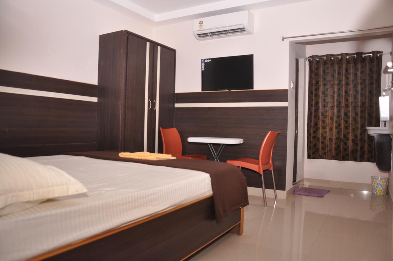 Venky'S Delight Hotel Rājahmundry Eksteriør billede