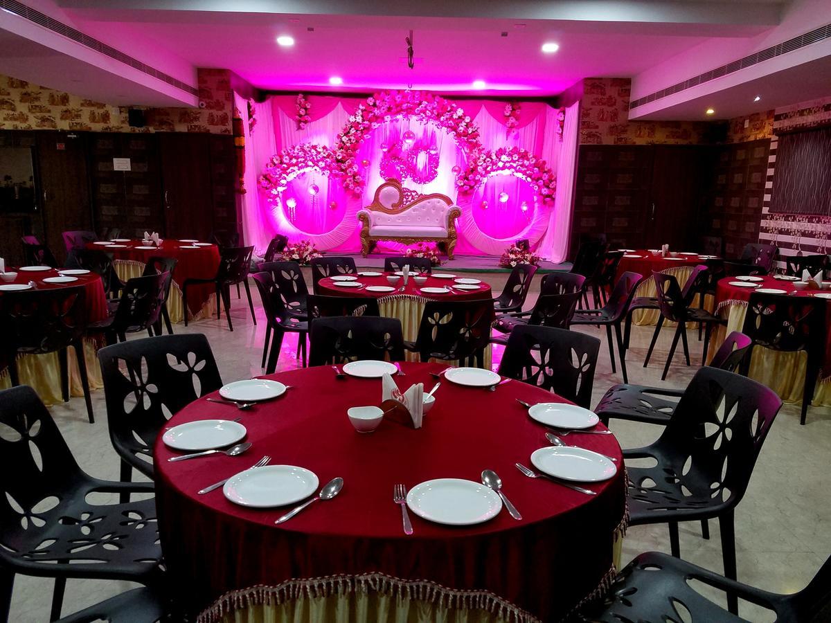 Venky'S Delight Hotel Rājahmundry Eksteriør billede