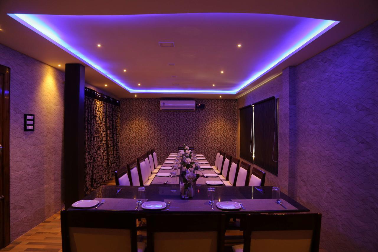 Venky'S Delight Hotel Rājahmundry Eksteriør billede